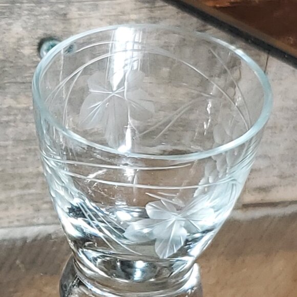 Vintage Crystal Cordial Liqour Shot Glass - Grape Vine Design - Picture 4 of 6